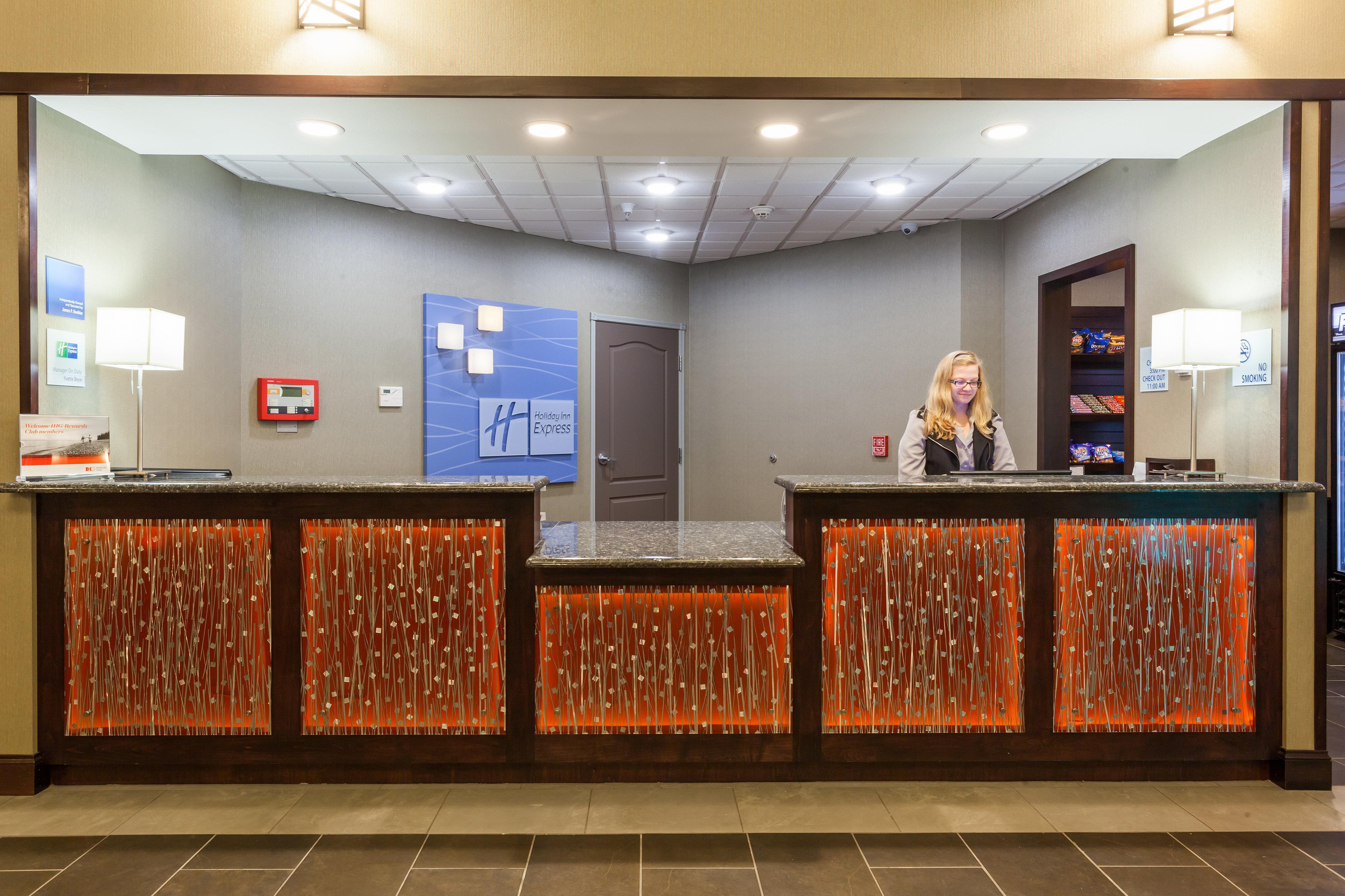 Holiday Inn Express & Suites Rapid City By Ihg Kültér fotó